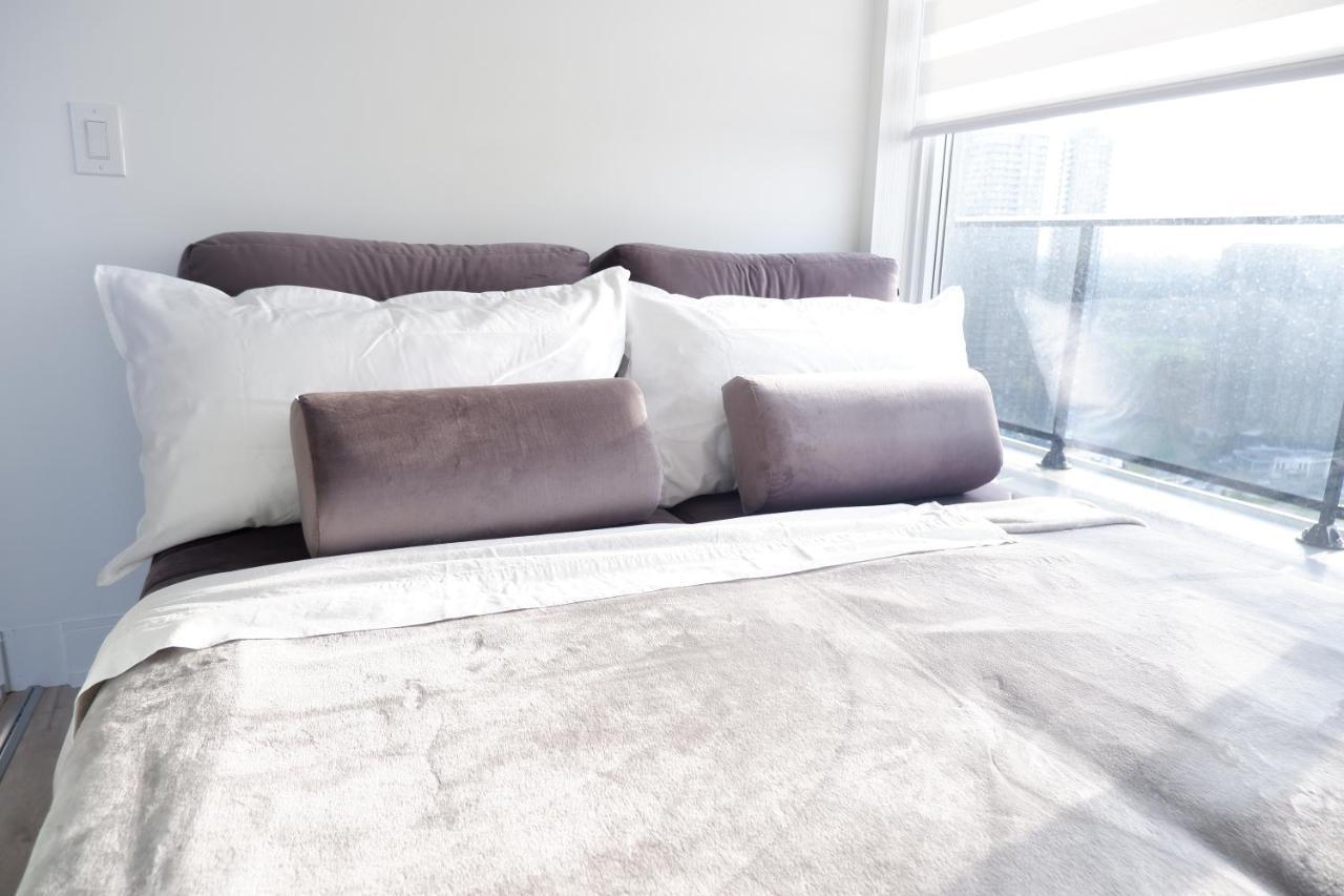 Modern Luxury Waterfront Condo Mississauga Eksteriør bilde